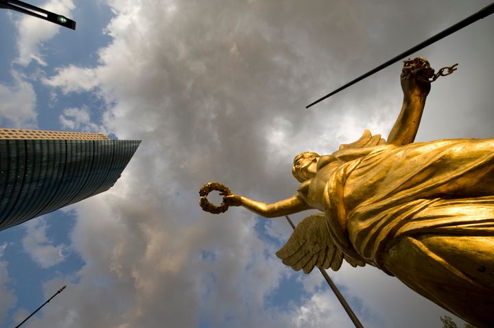 Angel de Independencia and la Torre Mayor, La Reforma, Mexico City, Mexico