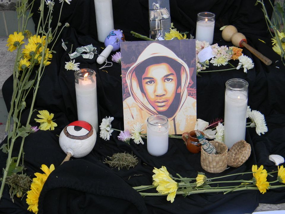 Altar en memoria de Trayvon Martin en el Este de Los Angeles