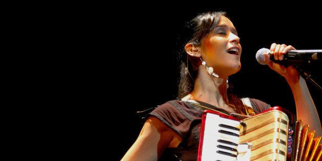 Julieta Venegas performing at Queen Theatre In The Park on July 29, 2004. (Photo by Hiroyuki Ito/Getty Images)