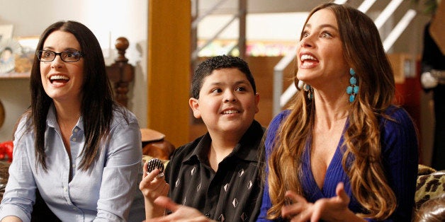 MODERN FAMILY - 'Flip Flop' - Phil is pretty confident in his ability to sell Claire and Cam's flipped house, but when it pro