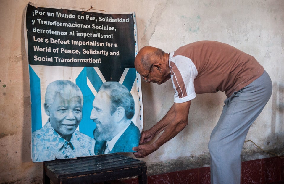 Mandela And Castro