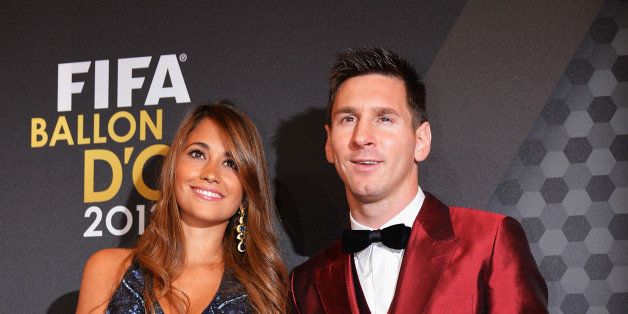 ZURICH, SWITZERLAND - JANUARY 13: FIFA Ballon d'Or nominee Lionel Messi of Argentina and Barcelona and Antonella Roccuzzo arrive during the FIFA Ballon d'Or Gala 2013 at the Kongresshaus on January 13, 2014 in Zurich, Switzerland. (Photo by Stuart Franklin - FIFA/FIFA via Getty Images)