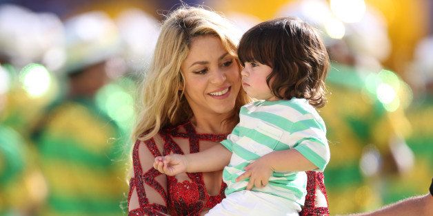 RIO DE JANEIRO, BRAZIL - JULY 13: Shakira and her son Milan preforms the closing ceremony during the 2014 World Cup final match between Germany and Argentina at The Maracana Stadium on July 13, 2014 in Rio de Janeiro, Brazil. (Photo by Ian MacNicol/Getty Images)