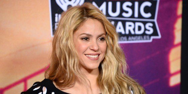 Shakira poses in the press room at the iHeartRadio Music Awards at the Shrine Auditorium on Thursday, May 1, 2014, in Los Angeles. (Photo by Jordan Strauss/Invision/AP)