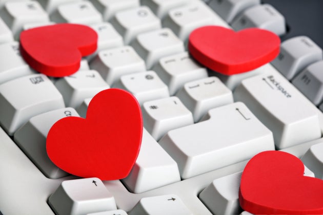 Online Dating Now Second-Most Common Way For Couples To Meet, Study