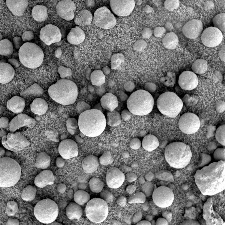 Sol 400. Spherules.