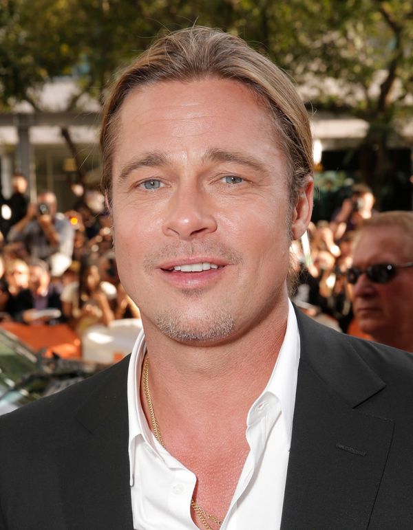 <a href="http://www.dailymail.co.uk/tvshowbiz/article-2091647/Brad-Pitt-quit-smoking-marijuana-turned-doughnut.html#ixzz24Bzx