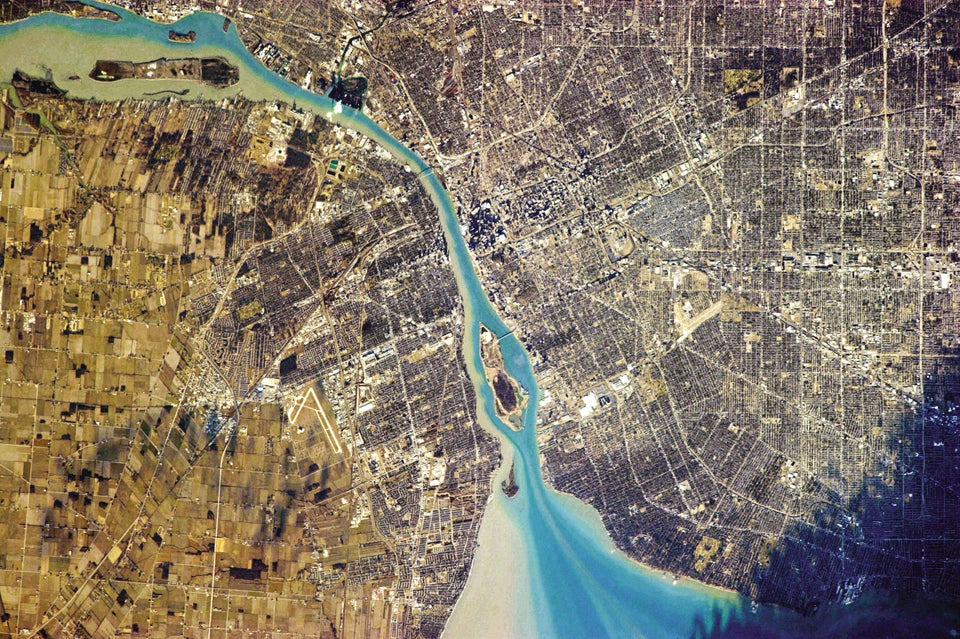 Detroit & Windsor