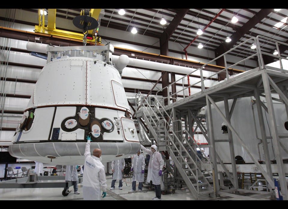 The Dragon Capsule Up-Close