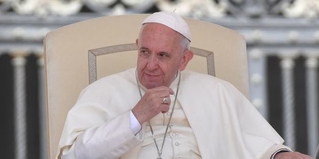 Pope Francis gives a weekly general audience at St Peter's square on June 8, 2016 in Vatican. / AFP / TIZIANA FABI (Photo credit should read TIZIANA FABI/AFP/Getty Images)