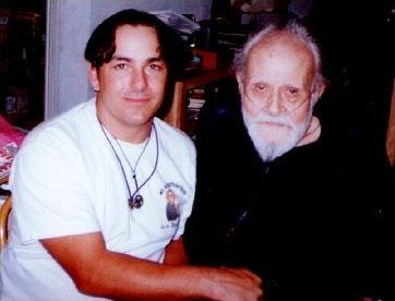 2009-10-08 16:23 en:User:CodySteed | CodySteed 397×311× (17264 bytes) Personal Photo from visit to Harry Hay in Sept 2000 as part of the ...