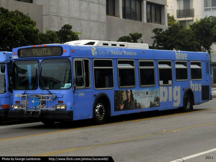 Description 1997 Santa Monica New Flyer D40LF 3864@ Broadway/6th ... com/photos/40633006@N04/6057883856 Santa Monica Big Blue Bus New Flyer ... 