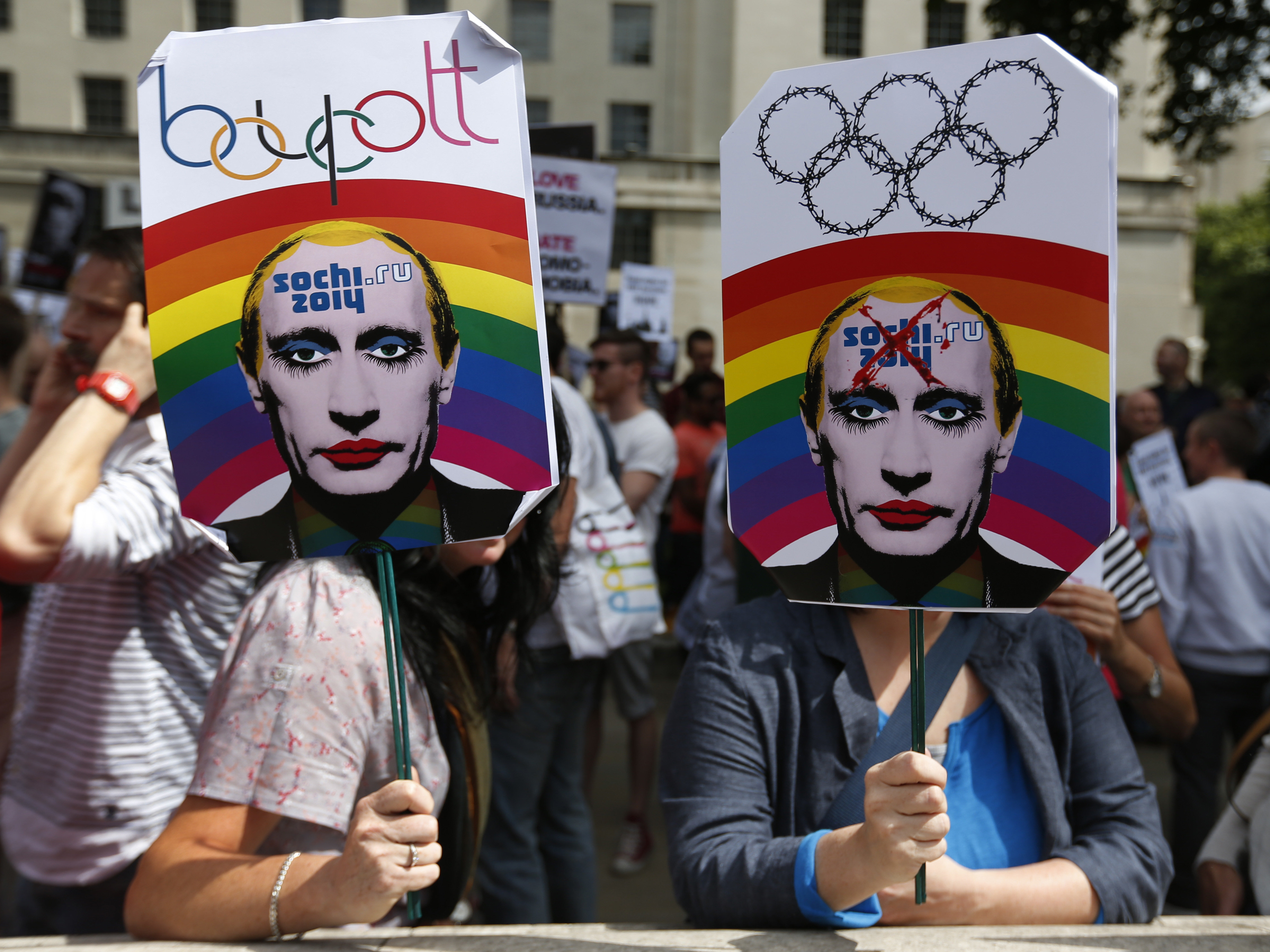 Russia Anti-Gay Law Protest Draws Hundreds In London | HuffPost Voices