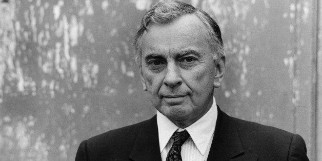 PARIS, FRANCE - MARCH 20. (EDITORS NOTE: Image has been shot in black and white. Color version not available.) American writer Gore Vidal poses during portrait session held on March 20, 1983 in Paris, France. (Photo by Ulf Andersen/Getty Images)
