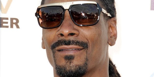 GRANADA HILLS, CA - SEPTEMBER 07: Rapper Snoop Dogg attends the 2nd Annual Celebrity Flag Football Game benefiting Athletes VS. Cancer at Granada Hills Charter High School on September 7, 2014 in Granada Hills, California. (Photo by Allen Berezovsky/Getty Images)