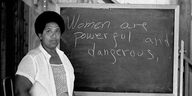 NEW SMYRNA BEACH, FL - 1983: Caribbean-American writer, poet and activist Audre Lorde lectures students at the Atlantic Center for the Arts in New Smyrna Beach, Florida. Lorde was a Master Artist in Residence at the Central Florida arts center in 1983. (Photo by Robert Alexander/Archive Photos/Getty Images)