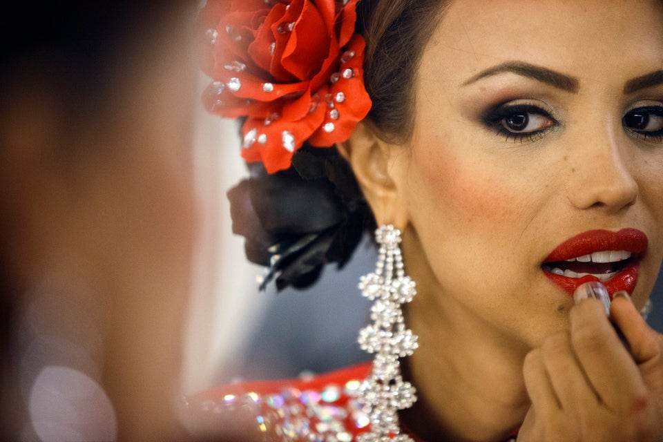 Isabella Santiago Transgender Beauty Contestant Crowned Miss 