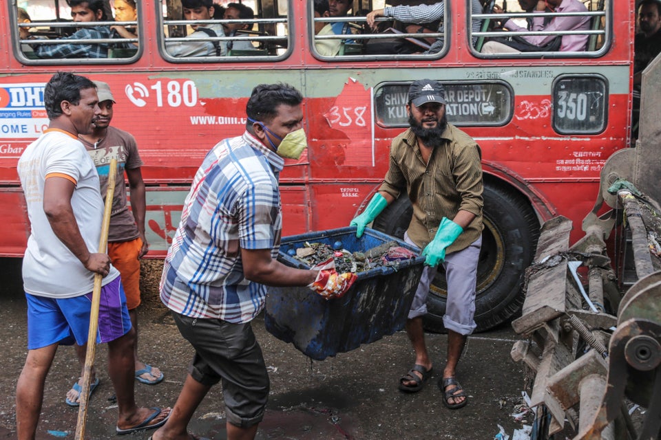 Growing garbage mound unnerves Domlur residents