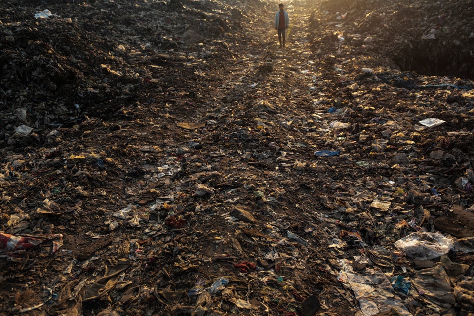 Growing garbage mound unnerves Domlur residents