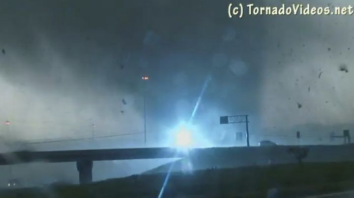 Mississippi Tornado Caught On Camera: Storms Ravage South (video 