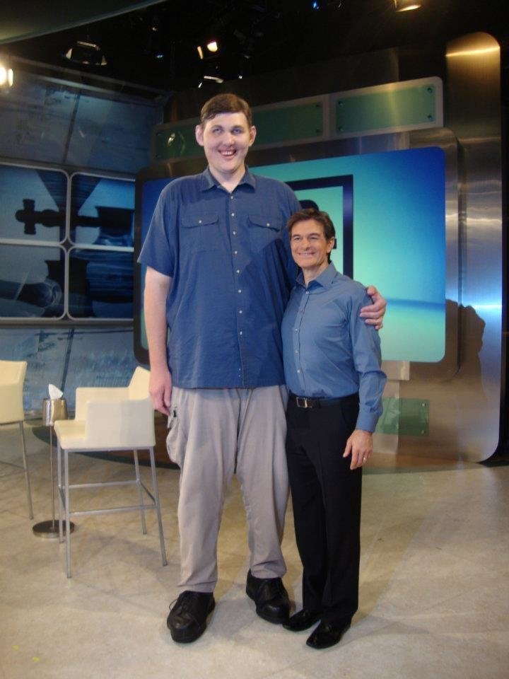 Igor Vovkovinskiy, Tallest Man In America, Gets Shoes That Fit With