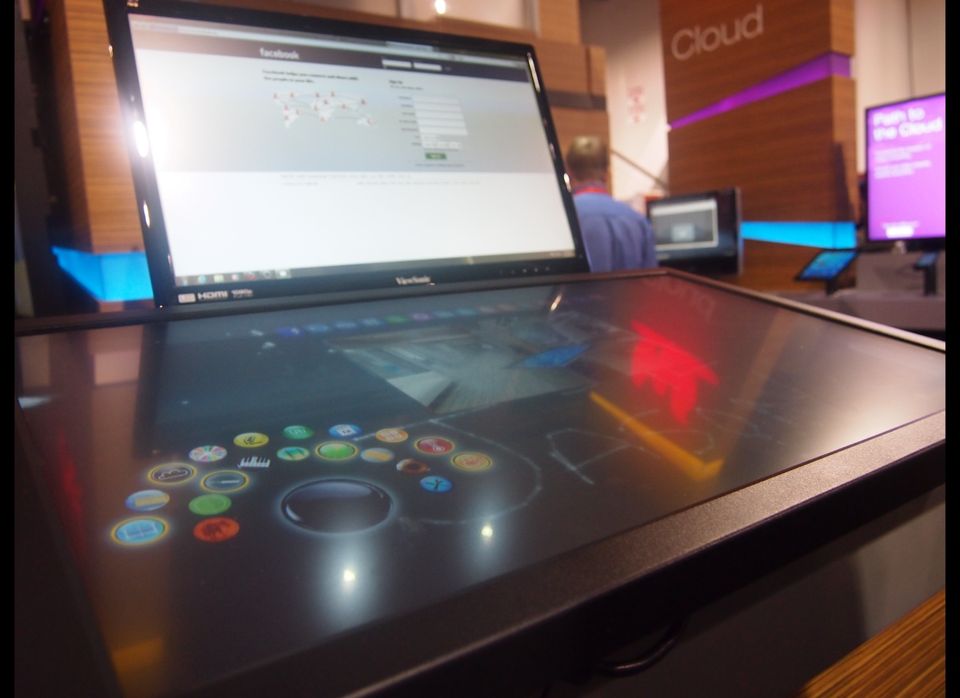 The EXODesk From ExoPC