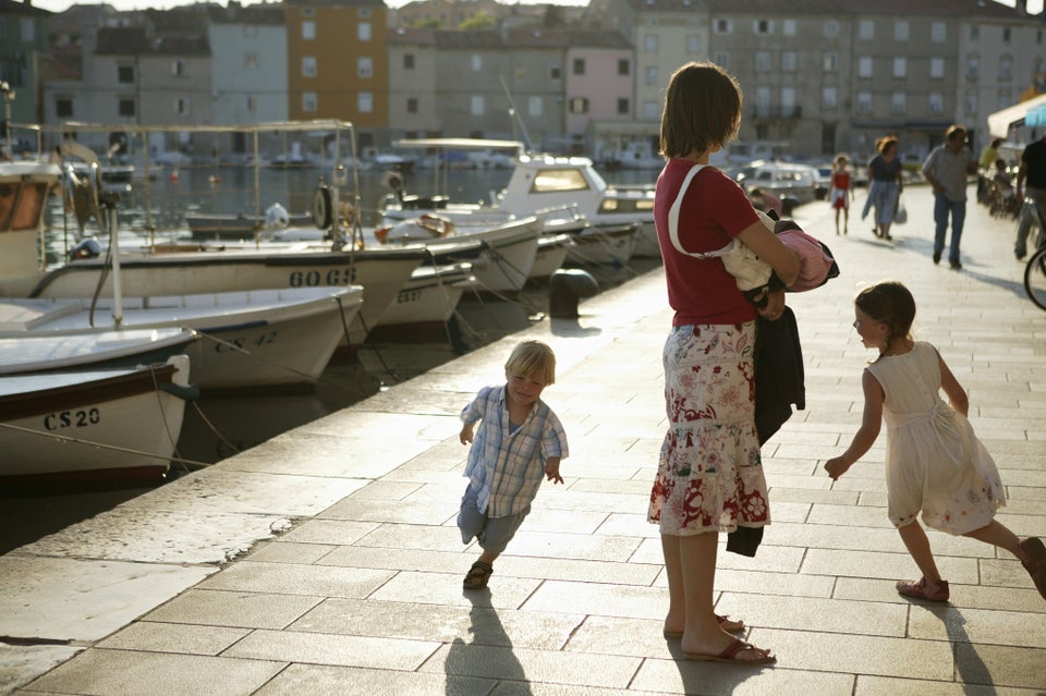 The 50 Best Places In The World To Be A Mother | HuffPost Impact