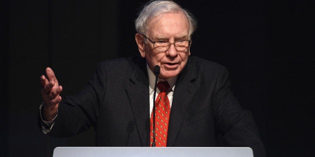 NEW YORK, NY - JUNE 03: Warren Buffett speaks during the Forbes' 2015 Philanthropy Summit Awards Dinner on June 3, 2015 in New York City. (Photo by Dimitrios Kambouris/Getty Images)