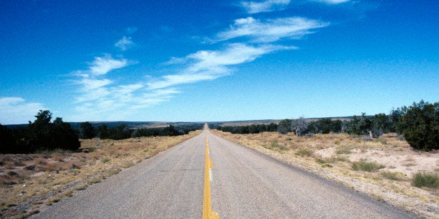 1980s OPEN ROAD TWO LANE HIGHWAY INTO THE DESERT NEW MEXICO USA (Photo by H. Armstrong Roberts/ClassicStock/Getty Images)