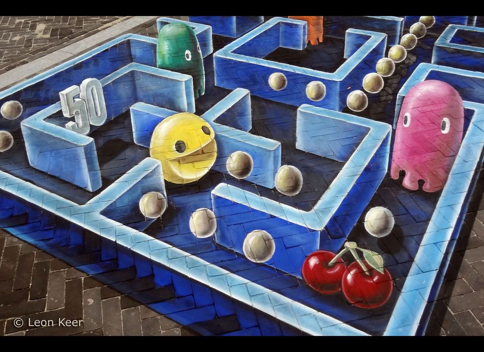 Leon Keer 3D Pac-Man Chalk Art