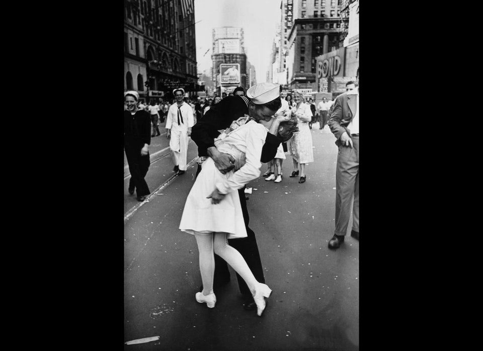 V-J Day Kiss