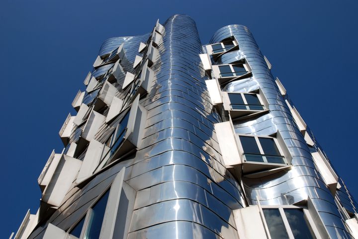 Description Düsseldorf , Neuer Zollhof mit den drei „Gehry-Bauten“ von Architekt de:Frank Gehry , erbaut 1996 bis 1999, Medienhafen ... 