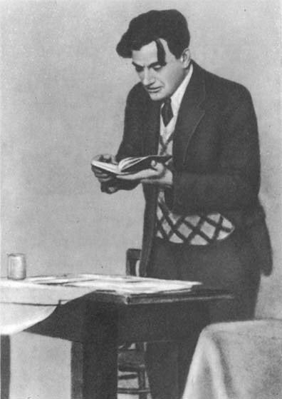 Description 1 V.V. Mayakovsky 1930 1 В.В. Маяковский 1930 год | Source http://www. fplib. ru/id/gallery/majakovskij_photo/ | Author Author | ... 