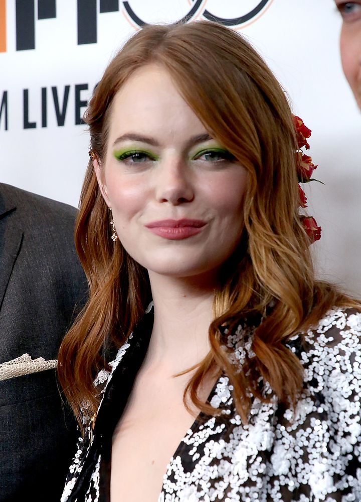 Emma Stone Wore A Bouquet Of Roses In Her Hair Like A Disney Princess ...