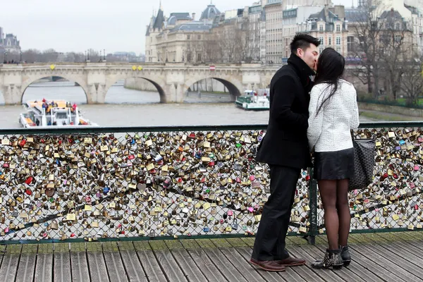 Bye Bye Love Locks: A New Look for the Pont des Arts in Paris - Good  Morning Paris The Blog