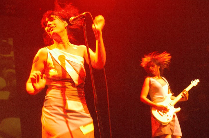 UNITED KINGDOM - MARCH 15: Photo of LE TIGRE; Kathleen Hanna & Johanna Fateman, (Photo by Brigitte Engl/Redferns)