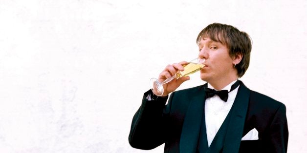 UNITED STATES - APRIL 15: Photo of Elliott SMITH; Posed portrait of Elliott Smith, drink (Photo by Steven Dewall/Redferns)