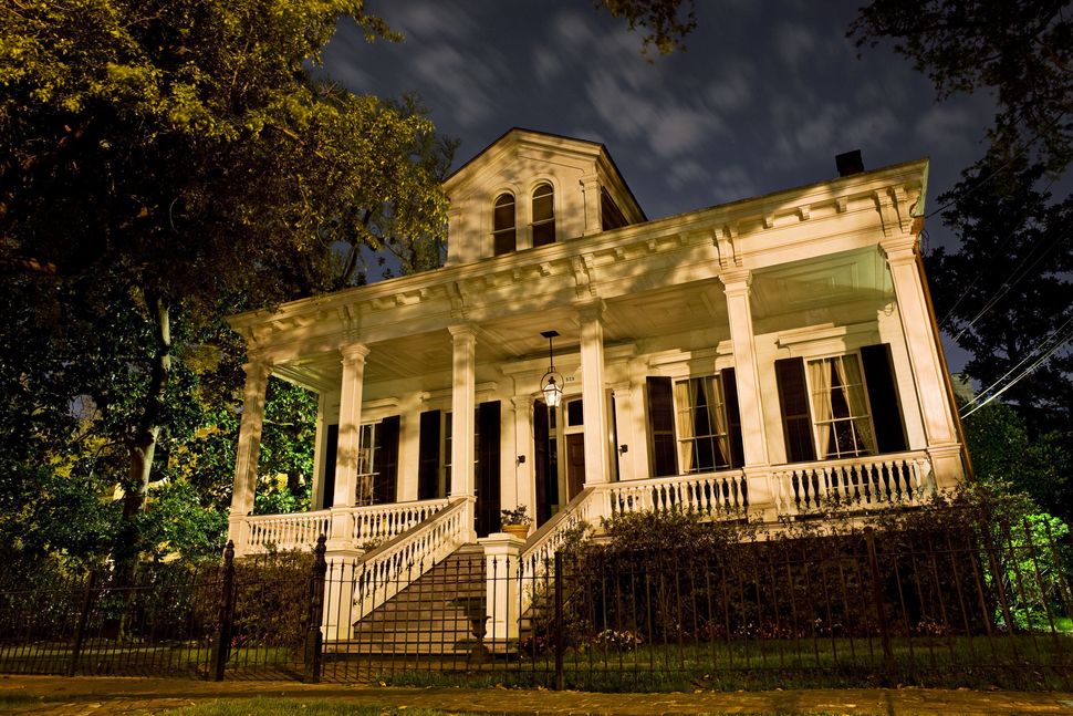 Haunting Photos Of New Orleans Homes Reveal Louisiana's Architectural ...