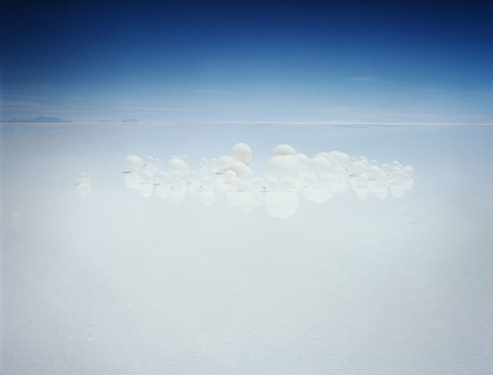 Surreal And Stunning Visions From The Largest Salt Flat In The World ...