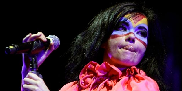 Icelandic artist Bjork performs on the Chapiteau stage, during the Paleo Festival in Nyon, Switzerland, Wednesday, 25 July 2007. (KEYSTONE/Martial Trezzini)