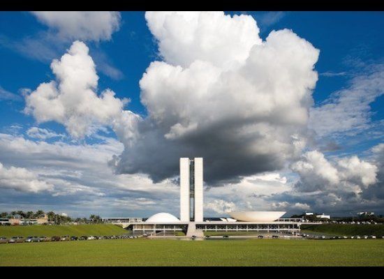 Lúcio Costa and Oscar Niemeyer.