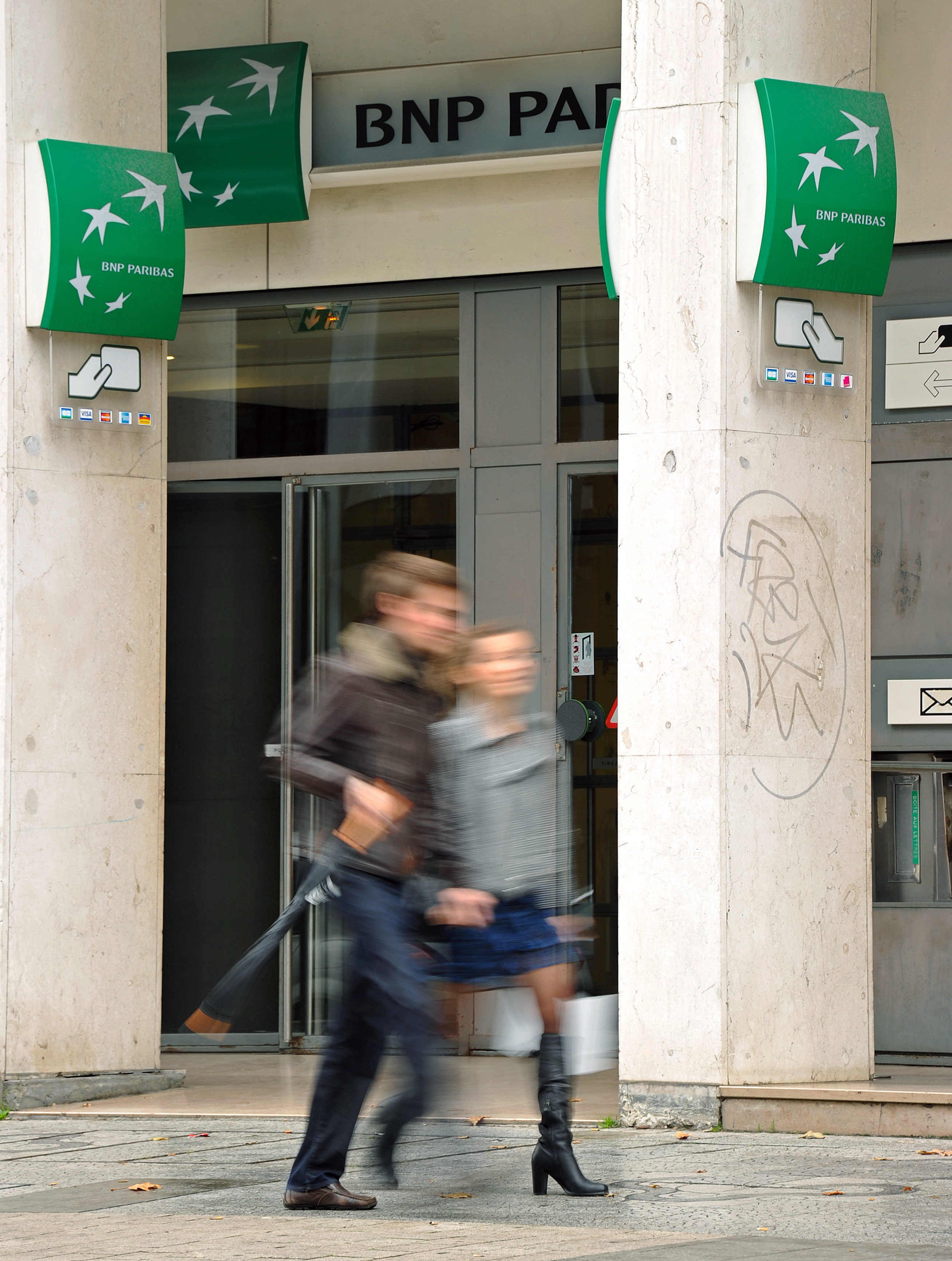 Moody's Downgrades Three French Banks | HuffPost Impact