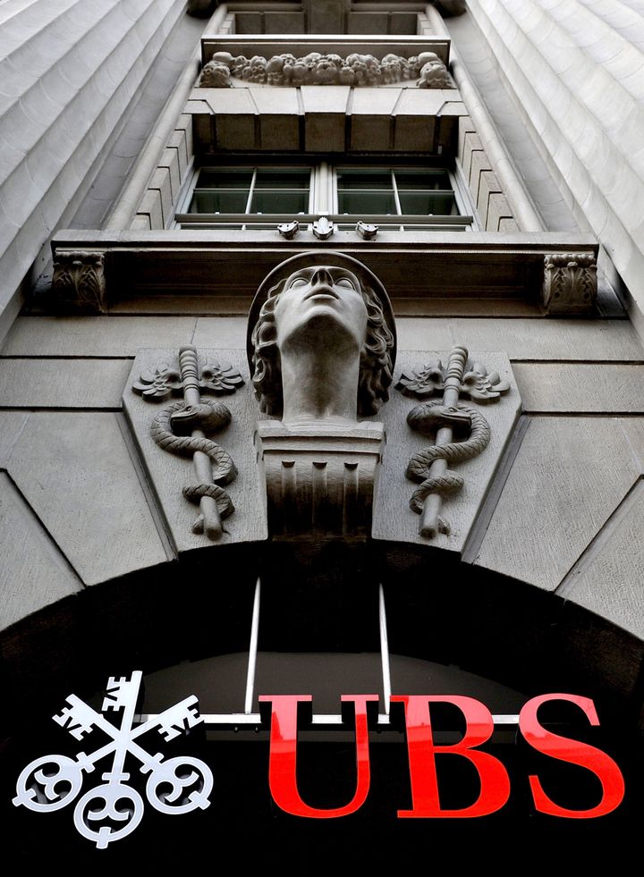 UBS Bonuses Swiss Bank To Claw Back Bonuses For BestPaid IBankers