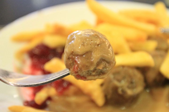 This picture taken on February 25, 2013 shows meatballs at IKEA department store in Brno. Ikea pulls meatballs from 14 European countries after horsemeat was found in the product by Czech authorities. AFP PHOTO/ RADEK MICA (Photo credit should read RADEK MICA/AFP/Getty Images)