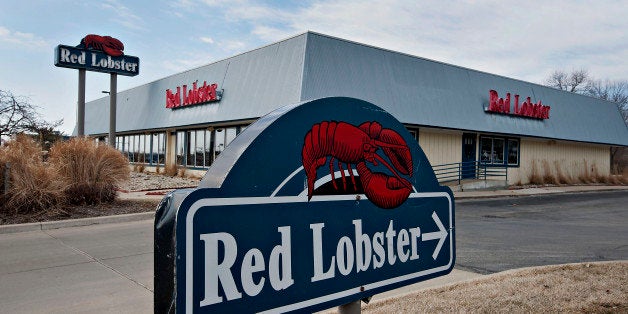 A Darden Restaurants Inc. Red Lobster location stands in Peoria, Illinois, U.S., on Tuesday, March 18, 2014. Darden Restauran
