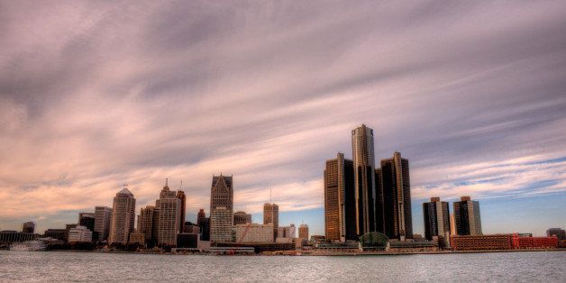 A much broader view of Detroit form across the river. The Renaissance Center, Cobo Hall and many other Detroit buildings are all visible in this shot.