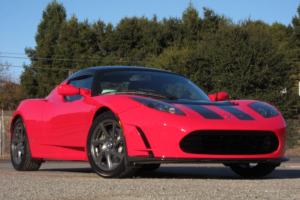 Elon Musk teases Tesla Roadster update