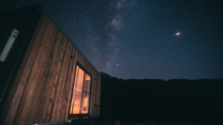 호주 멜버른, 시드니 등 대도시 외곽에 위치한 오두막집 '언요크드', 예약하면 체크인 이틀 전에야 정확한 위치를 알려준다. www.unyoked.co