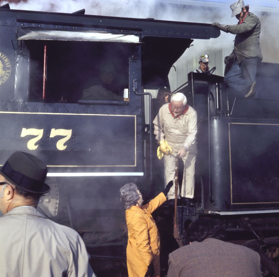 10 Previously Unpublished Photos Of The Real Colonel Sanders Huffpost 