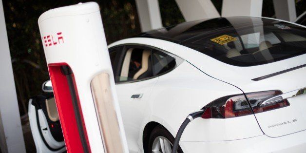 Here's Where Electric Vehicles Actually Cause More Pollution Than Gas ...